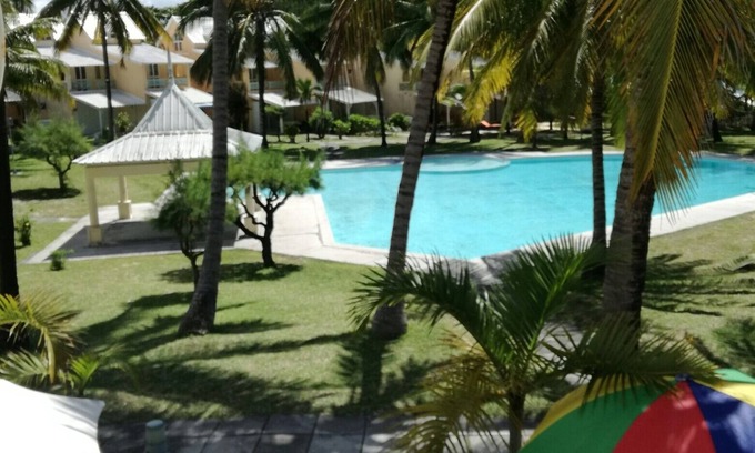 Quatre Cocos House | Bungalow with sea frontage