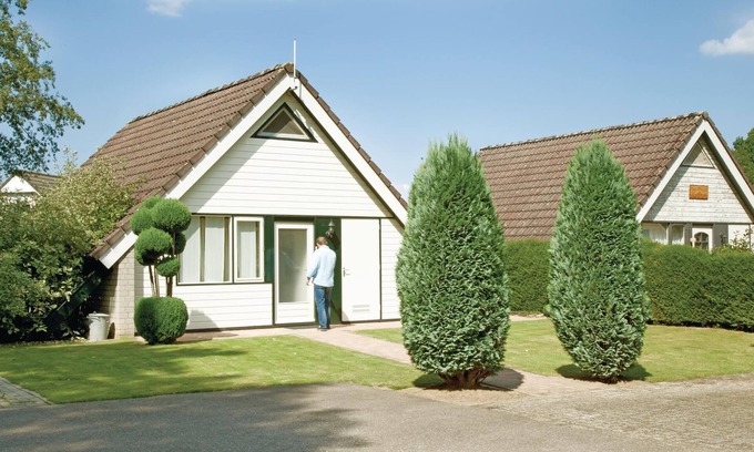 Posterholt House | Bungalowpark Het Posterbos is located 800 meters outside the sociable village of Posterholt in the m