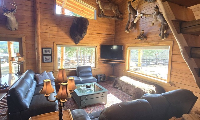 Buckinghorse River Cabin | Bunk Room at the Main Lodge with 4 bunks.