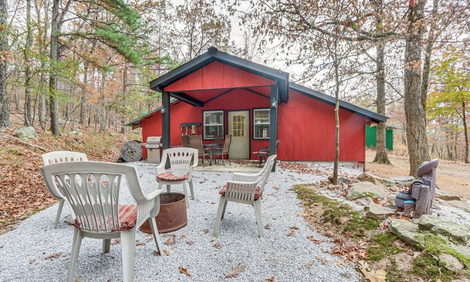 Elkins Apartment | Bunkhouse-Style Studio in Elkins Near ATV Trails!
