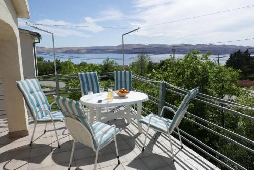 Karlobag Apartment | "Bura Bura" Apartment, Karlobag, vacation with a view