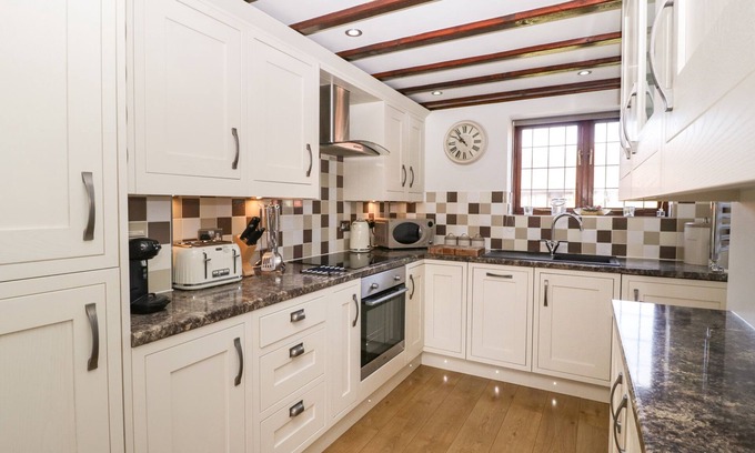 Ardens Grafton Cottage | Burford Cottage