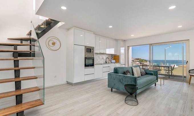 Burgau Apartment | Burgau Luxury Beach Apt, private rooftop + jacuzzi overlooking beach
