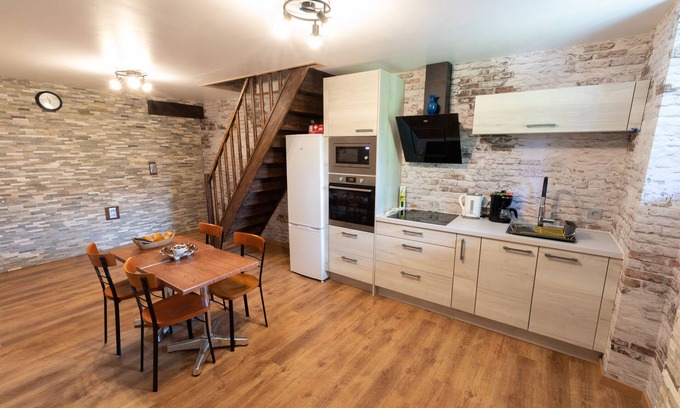 Chanceaux Apartment | Burgundian loft at the foot of the Seine springs