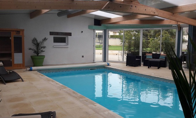 Fontaine-la-Gaillarde House | BURGUNDY RENOVATED FARMHOUSE WITH PRIVATE HEATED INDOOR POOL AND SAUNA