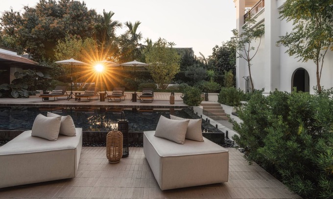 Old City Hotel | Burirattana Hotel - Adults Only