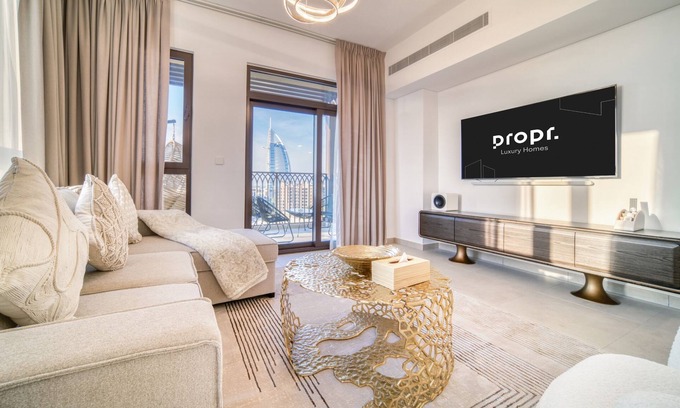 Umm Suqeim 3 Apartment | Burj Al Arab and Sea Views : 2BR Retreat