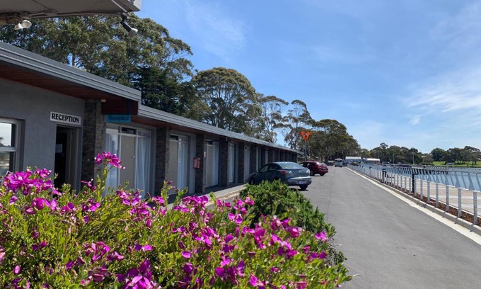 Wynyard Hotel | Burnie Airport Motel