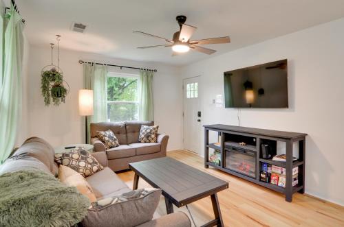 Burnside House | Burnside Vacation Rental, Walk to Lake Cumberland!