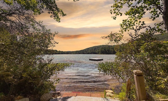 Brownfield Apartment | Burnt Meadow House | Waterfront Custom Built Home