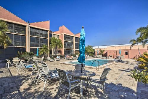Burnt Store Marina Apartment | Burnt Store Marina Condo Boat, Swim, Golf!