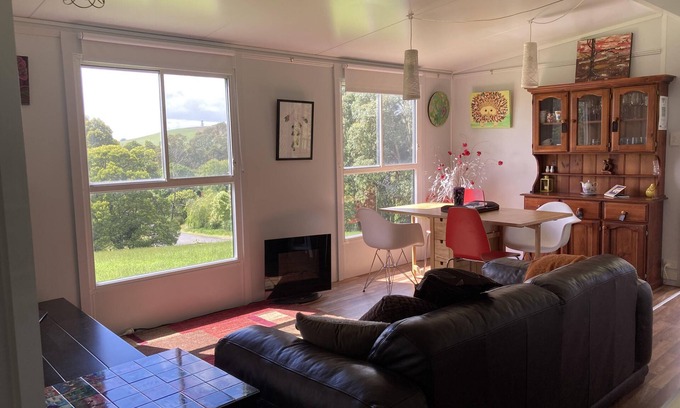 Korumburra Cabin | Burra Views Country Retreat