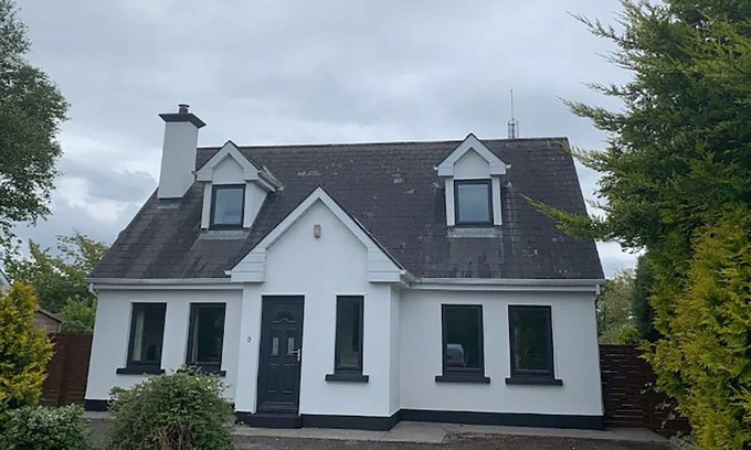 Ballyvaughan Ski Chalet | Burren Seaside Lodge
