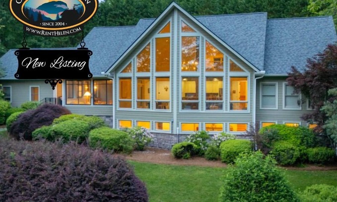 Tiger House | Burton Bliss | New Lake Burton Retreat with Private Dock, Two-Story Boathouse,