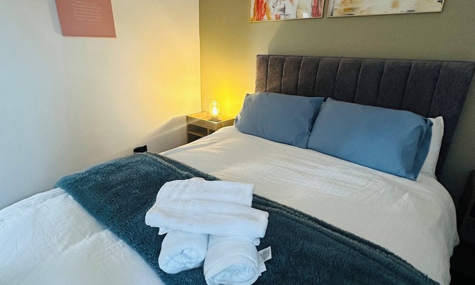 Burton on Trent Apartment | Burton urban apartment is located in Staffordshire heart of burton town