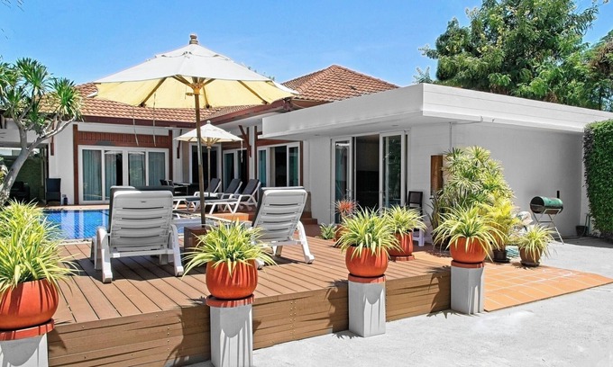 Nong Kae Villa | Busaba Villa 11 - 4 Bedroom - Pool