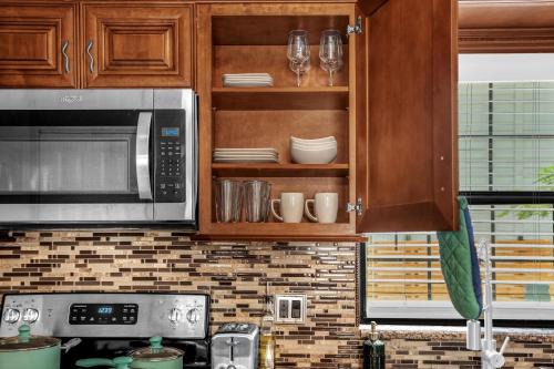 University House | Busch Gardens TownhouseUSF & Mofitt