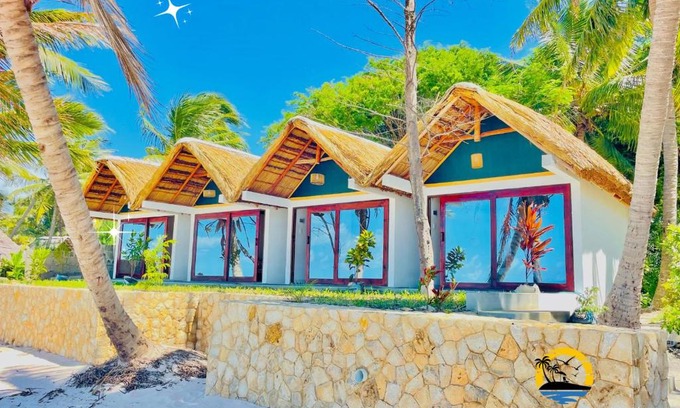 Vilanculos Cabin | Bush Beach Backpackers