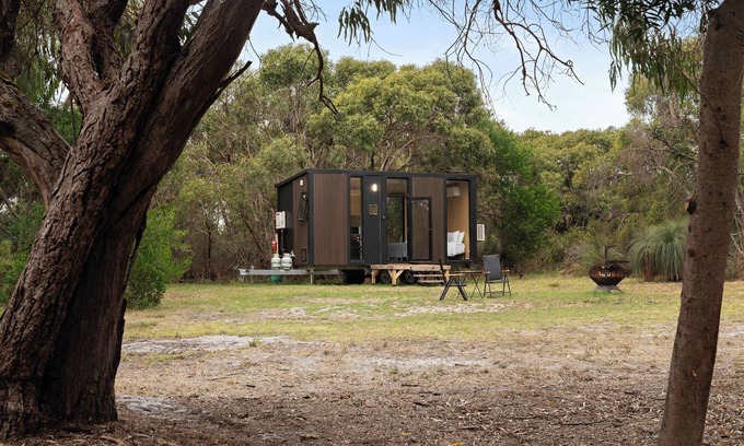 Cashmore House | Bushland Haven by Tiny Away