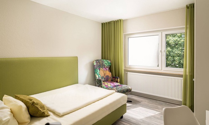 Landau in der Pfalz Apartment | Business stay with home comfort