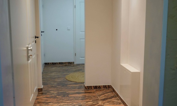 Berenbostel Apartment | Business & Trade Fair Apartment Fitters - 3 rooms - Kitchen - Terrace - NO1
