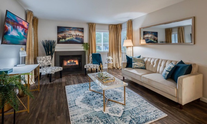 Rocklin Apartment | Business Travel Friendly Apartment Home/King Bed