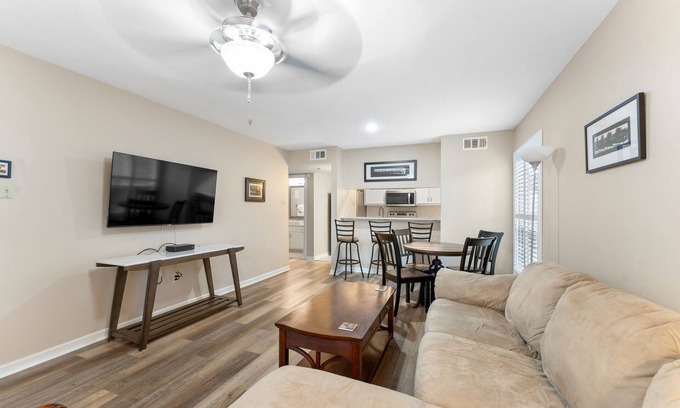 Highlands - Perkins Condo | Business Traveler Condo-Near LSU, Hospitals, State Capitol