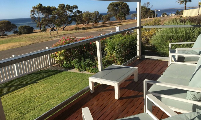 Tickera House | Bussy's Beach House - relaxing quiet getaway