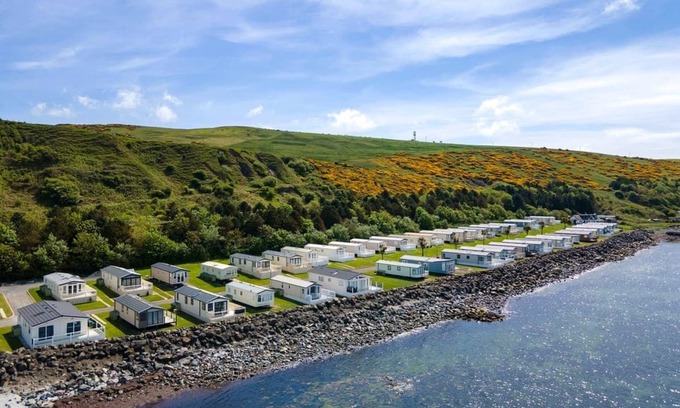 Lendalfoot Ski Chalet | Bute Lodge with Hot Tub