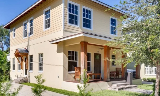 Grandview Heights House | Buttercup - Charming Home on Quiet Street Near the Convention Center