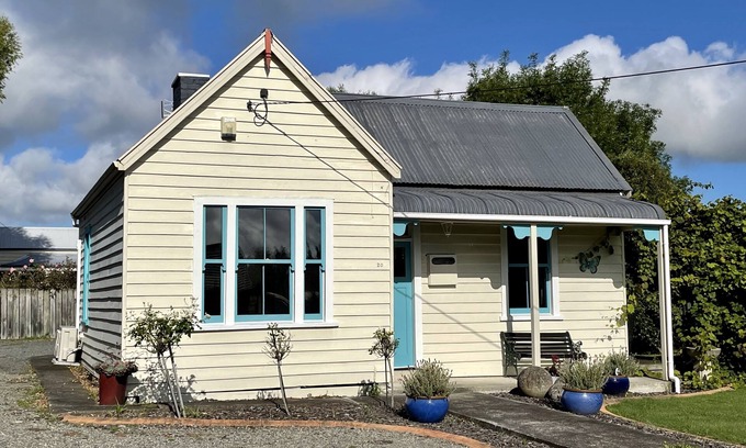 Martinborough House | Butterfly Cottage Martinborough
