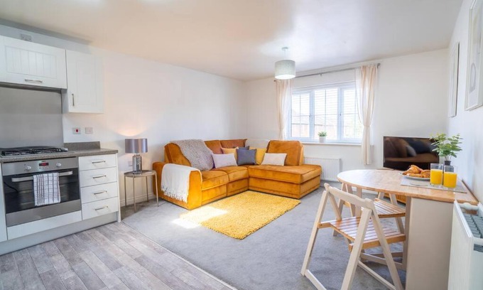Ashby Woulds Apartment | Butterfly Gardens 2 bed apartment sleep upto 4