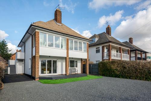 Kettering Apartment | Butterfly House - Luxury 2 Bedroom Property