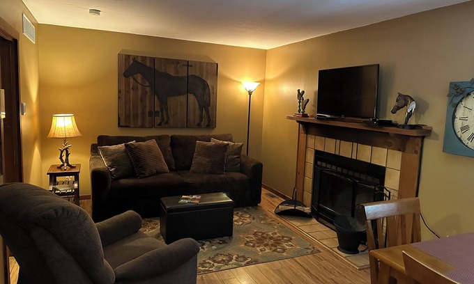 Laurelville Cabin | Button Buck sleeps 4, or rent all 4 for 20. Horseback riding across the Rd!