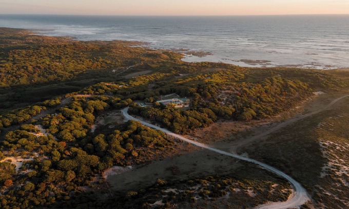 Bungaree House | Buttons By The Beach (beach house on King Island)