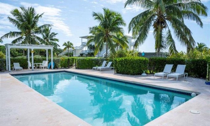 James Cistern Apartment | Buttonwood Reserve by Eleuthera Vacation Rentals
