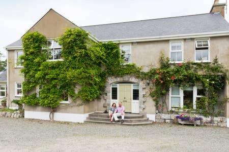 Donore House | Buvinda