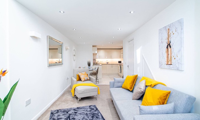 Kirkheaton Apartment | BV Dealhouse Stylish Maisonette 1 Bedrooms Apt