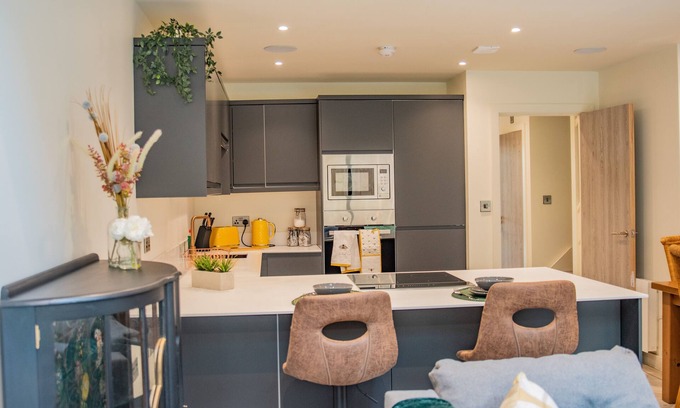 Leeds House | Bv Spacious 3Bed TownHouse Perfect For Contractors
