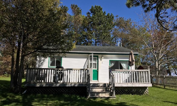 Stanhope Resort | By the Bay Cottages