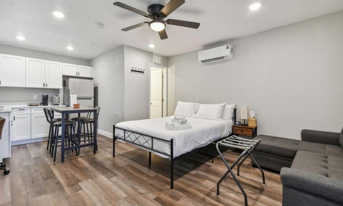 Temple Terrace House | By the River, In-Law Suite