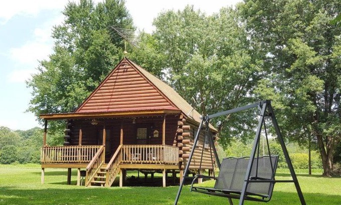Luray House | By The River`s Edge