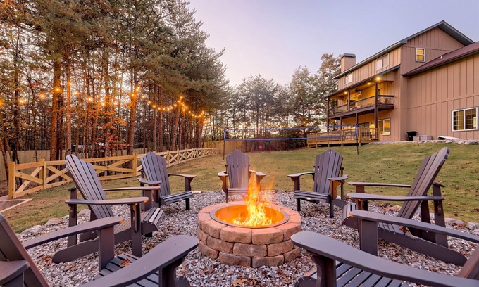 Cleveland Cabin | By The Vineyard | Family Fun | Near Helen