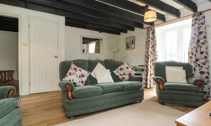 St Teath Cottage | Byre