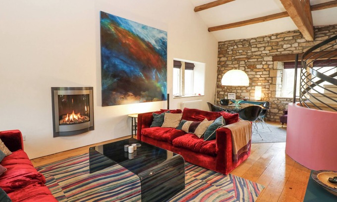 Litton Cottage | BYRE SUITE, romantic, with a garden in Litton