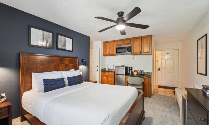 Englewood Apartment | Byte-Sized Stay | Boston Commons