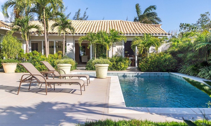 Marina House | BZ76 large house with 3 suites and private pool