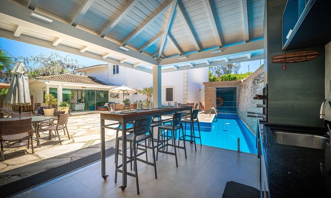 Porto Belo House | BZ79 House with Pool and Sauna 180 m from the Beach!