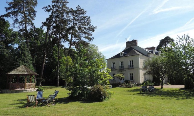 Saint-Branchs Bed & Breakfast | Cèdre et Charme