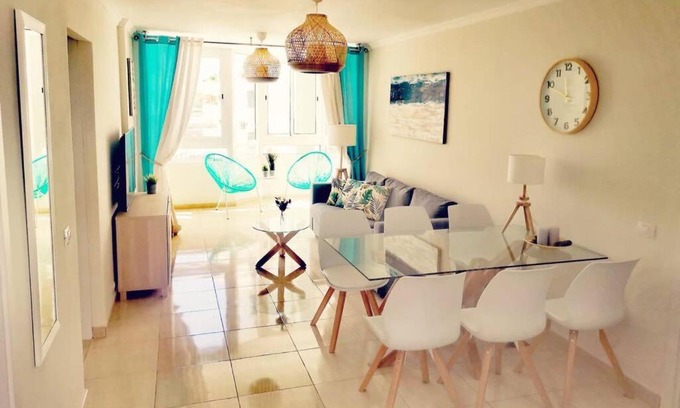 Playa del Ingles Apartment | Céntrico apartamento 221 by CASAS COCODRILO